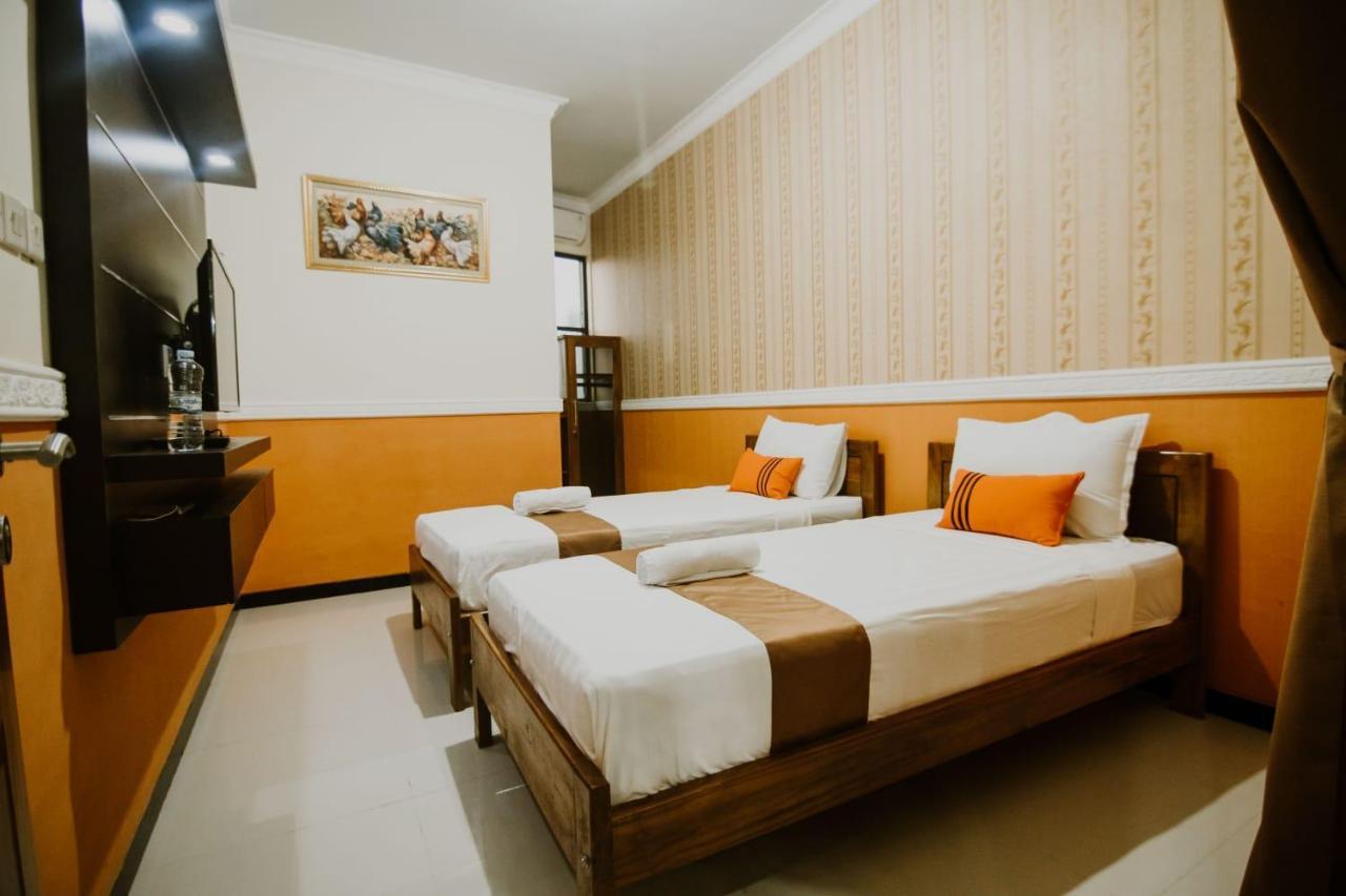 Grand Valonia Hotel Jember Luaran gambar