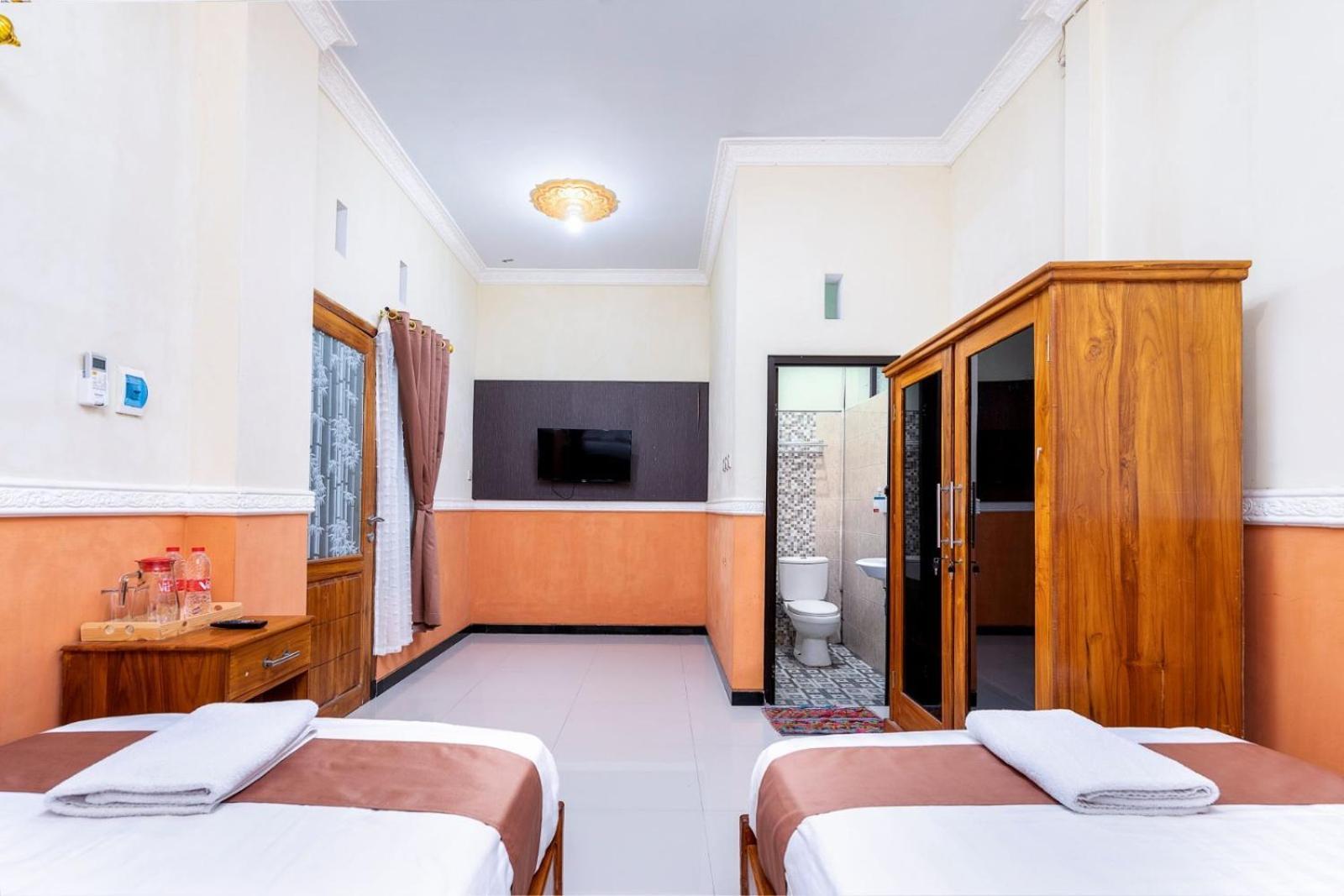 Grand Valonia Hotel Jember Luaran gambar