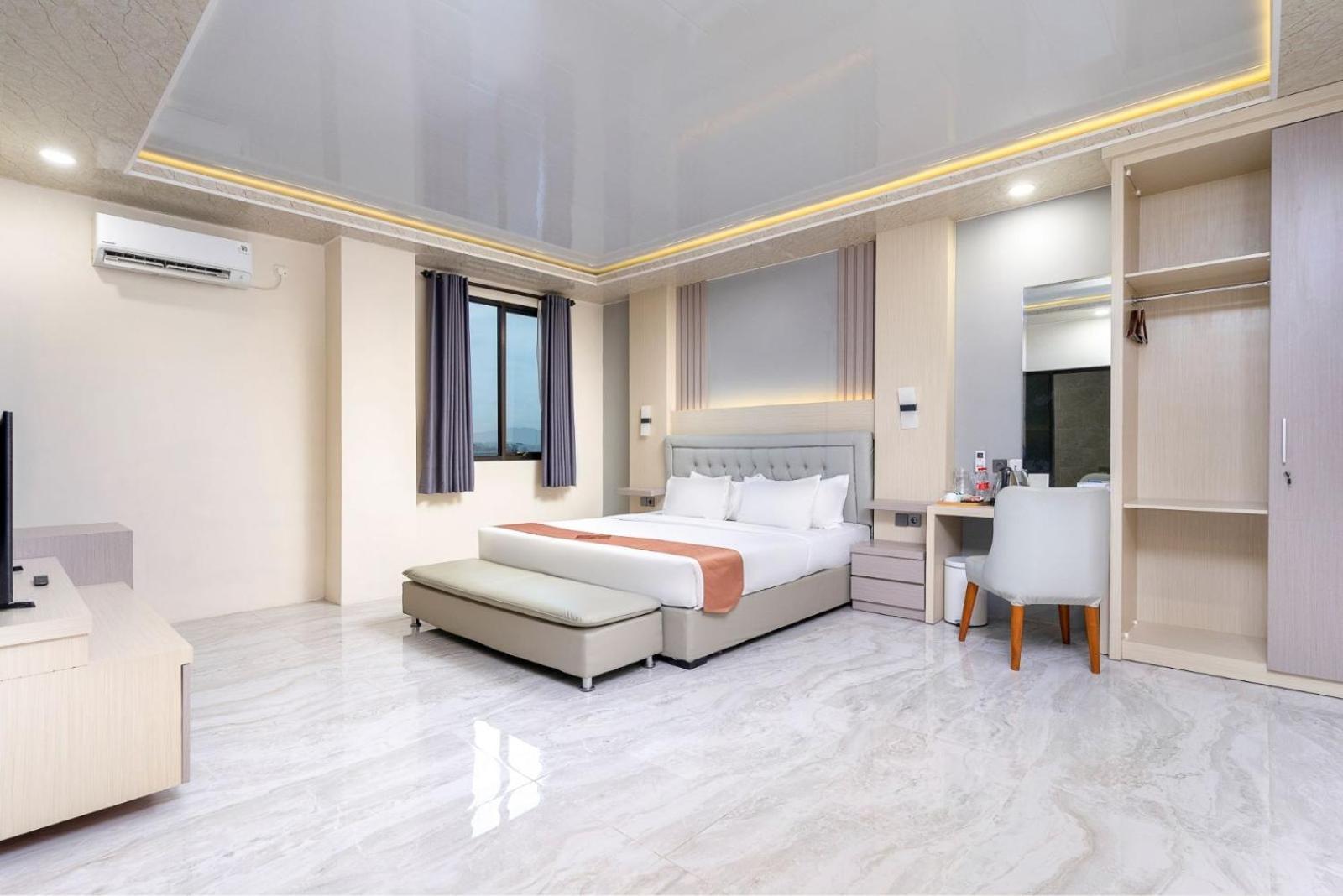 Grand Valonia Hotel Jember Luaran gambar