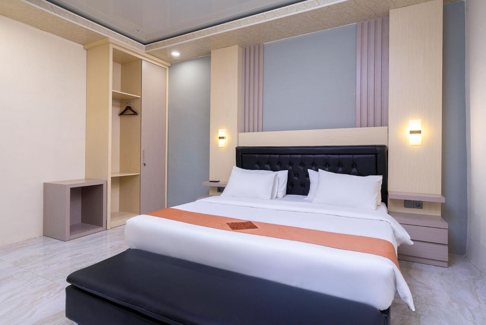 Grand Valonia Hotel Jember Luaran gambar