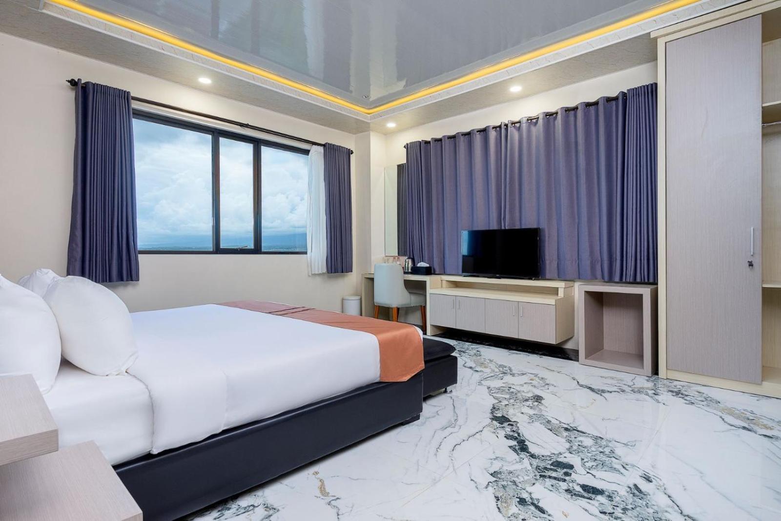 Grand Valonia Hotel Jember Luaran gambar