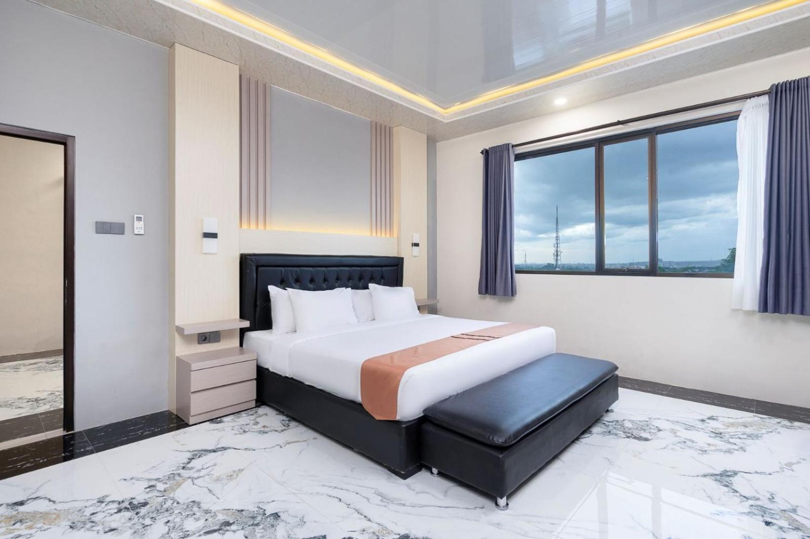 Grand Valonia Hotel Jember Luaran gambar