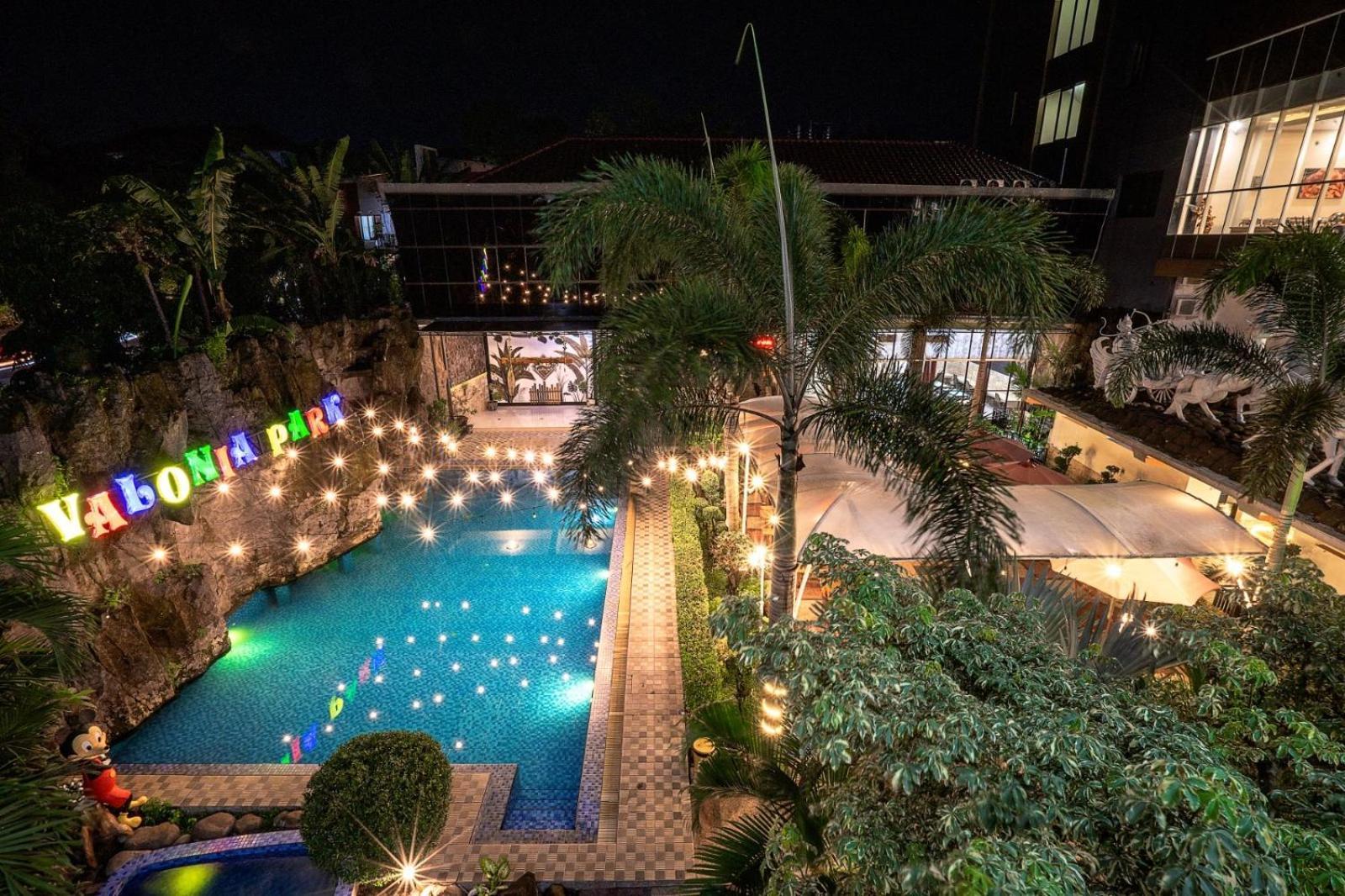 Grand Valonia Hotel Jember Luaran gambar