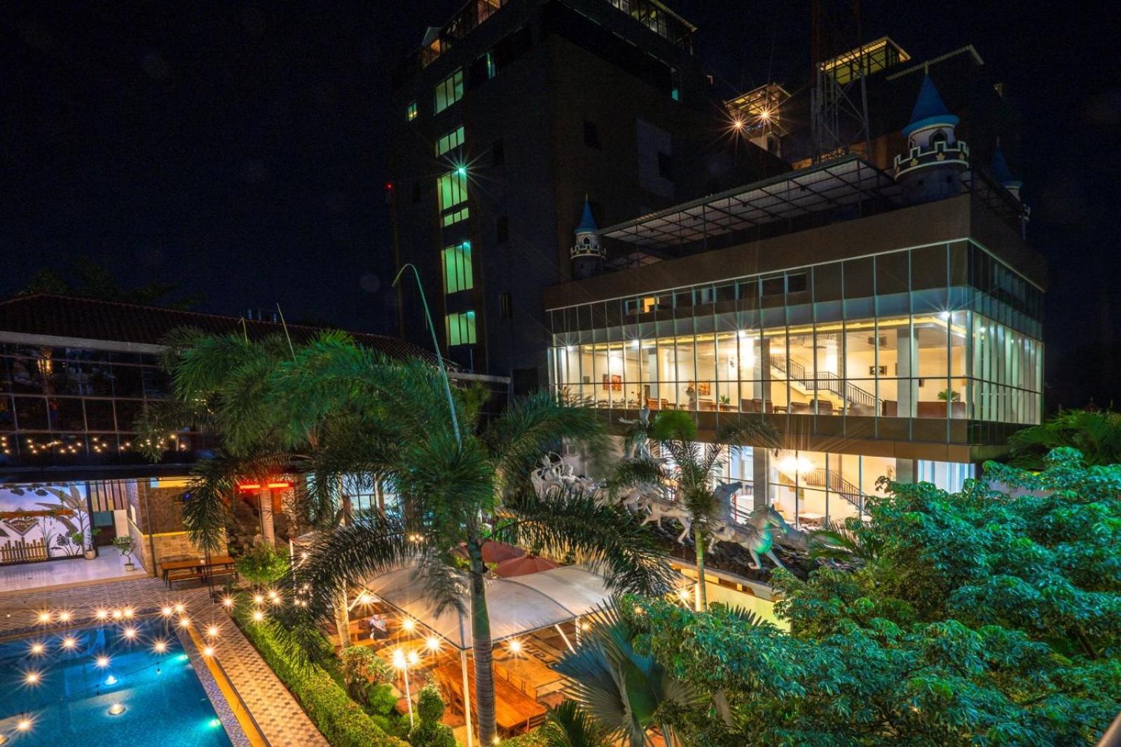 Grand Valonia Hotel Jember Luaran gambar